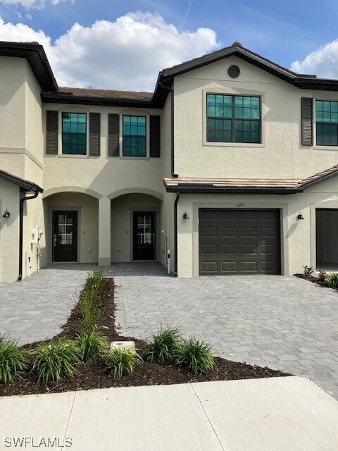 Foto principal - 14117 Pine Lodge Ln