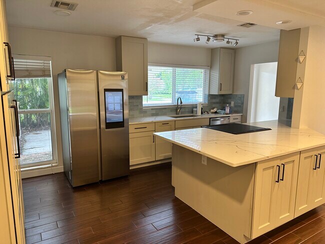 Foto del edificio - 825 Buttonwood Rd