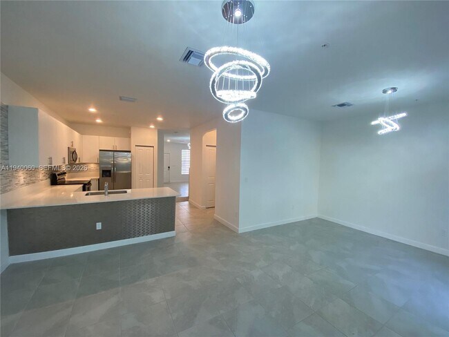 Foto del edificio - 211 SW 159th Ter