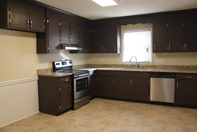 Building Photo - 6600 Weldon Cr Concord, NC 28027