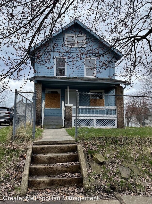 4 br, 1 bath House 66 E. Mapledale Avenue House for Rent in Akron
