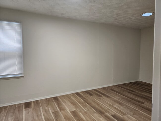 Building Photo - 1905 Peachtree Ave