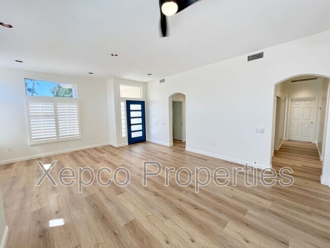Building Photo - 78312 Silver Sage Dr