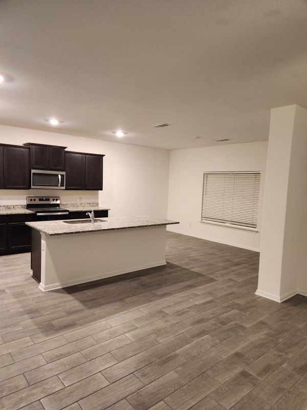 Foto del edificio - 18413 Quiet Range Dr