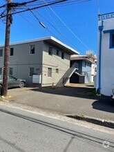 Building Photo - 927 Hausten St