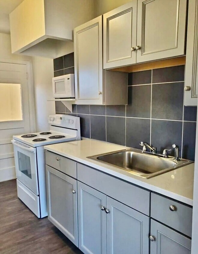 Foto principal - One Bedroom Apartment in Greeley Available...