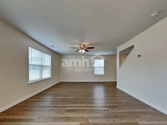 Foto del edificio - 104 Tupelo Ct