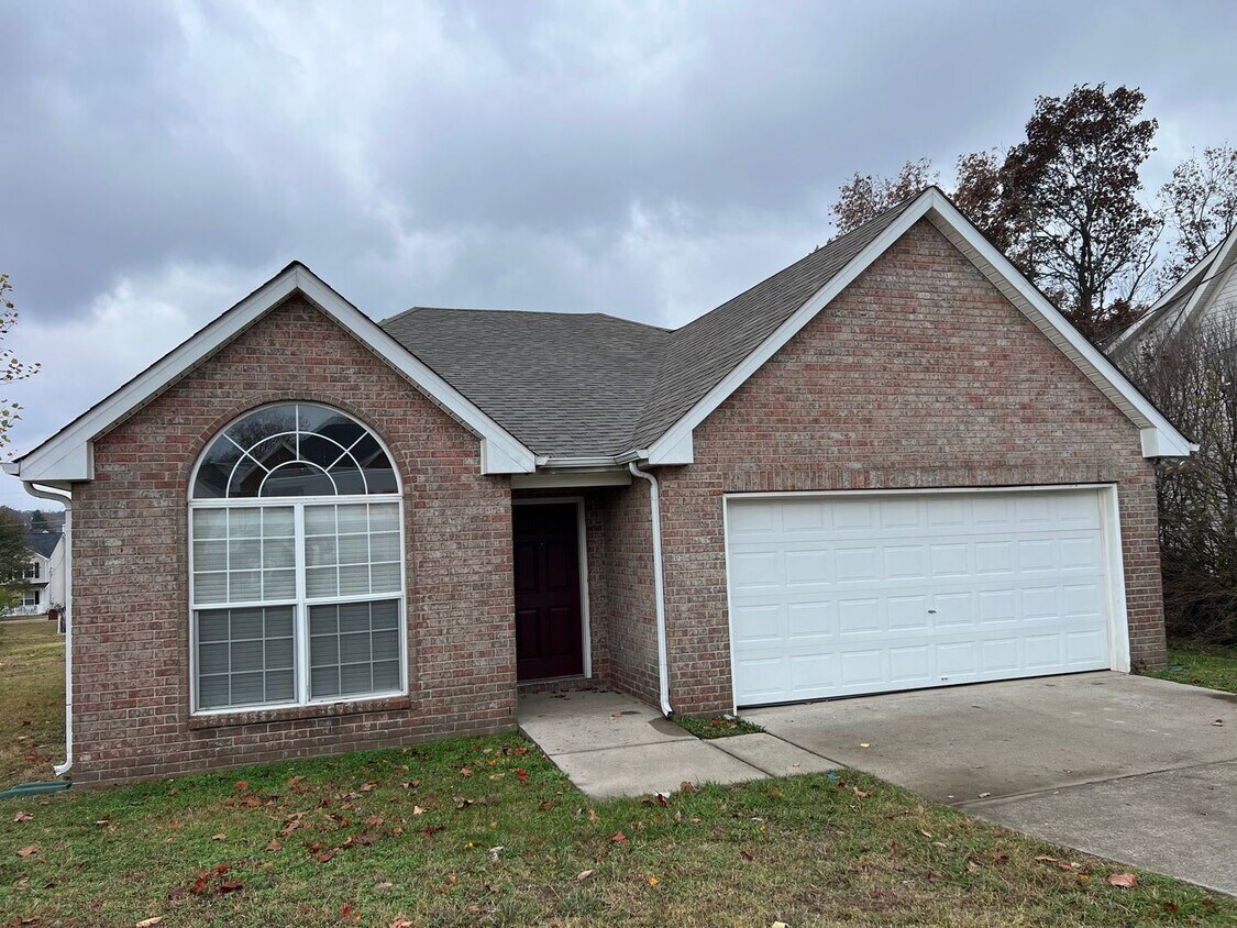 Primary Photo - 3 br, 2 bath House - 939 LaVergne Lane
