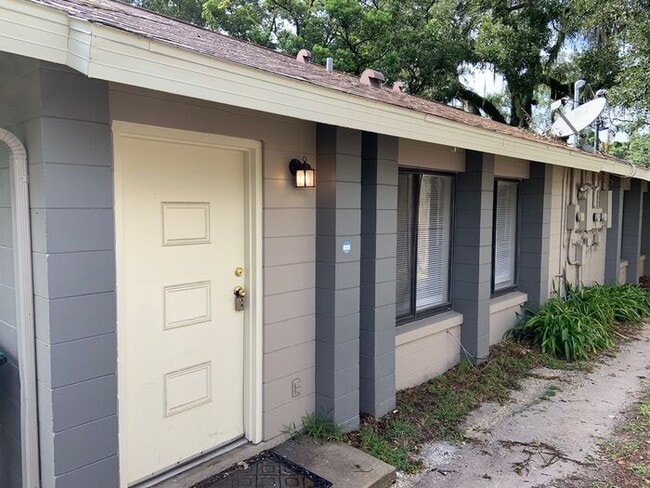Great 2 Bed/1 Bath Duplex!! - Great 2 Bed/1 Bath Duplex!! House