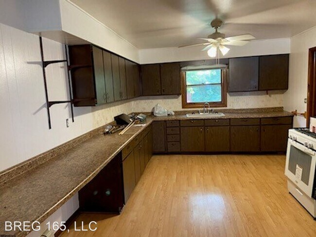 Building Photo - 3 br, 1.5 bath House - 6901 104th Street