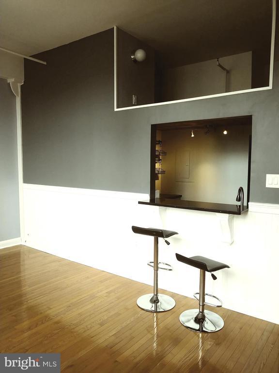 Building Photo - 1010 Race St