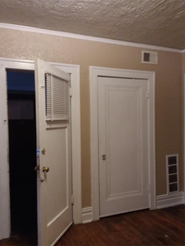 Foto principal - 4304 Wallace St
