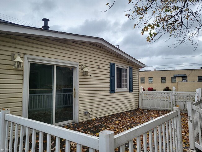 Building Photo - 2 br, 2 bath House - 426 Pennsylvania Avenue