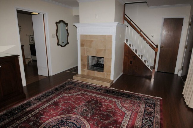 Foto del edificio - Immaculate Cape Cod for Lease