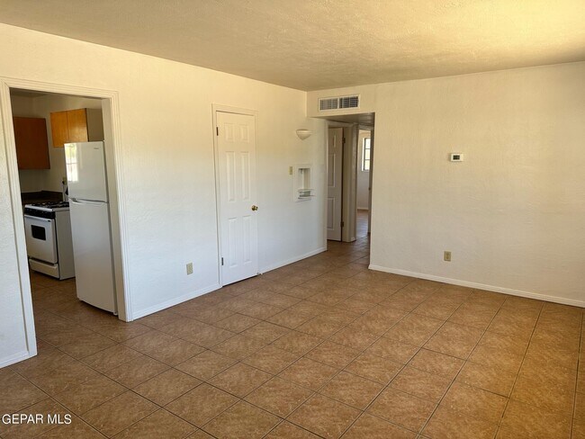 Foto del edificio - 9302 Charleston St