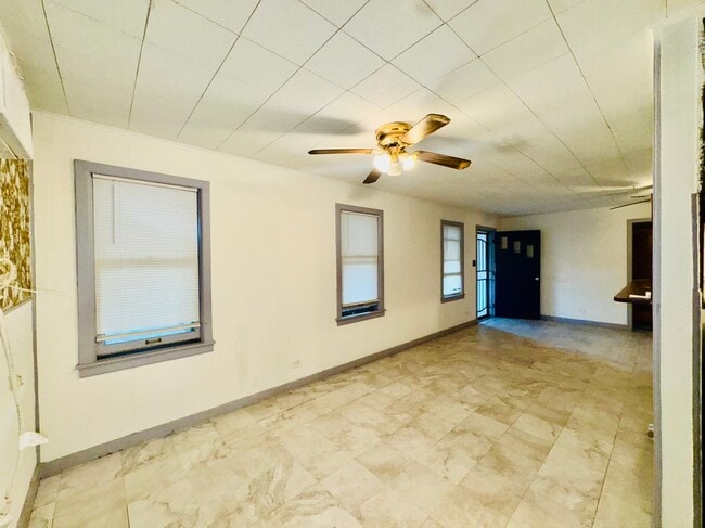 Foto del edificio - 1601 Redwood Ave