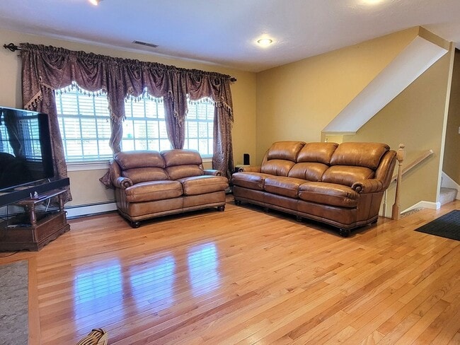 Building Photo - 1 Barry Dr