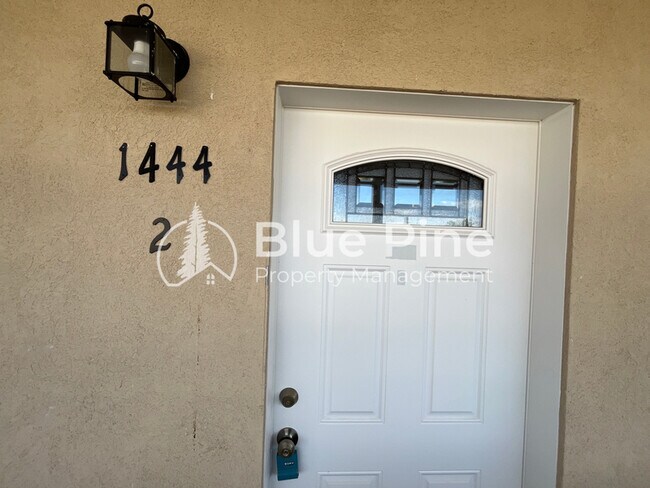 Foto del edificio - 1444 E 17th St