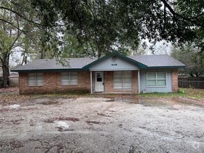 Building Photo - 7018 State Hwy 75 S