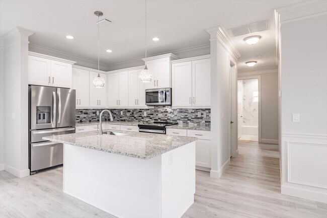 Foto del edificio - 236 Long Meadow Ln S
