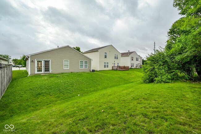 Foto del edificio - 1804 Feather Reed Ln