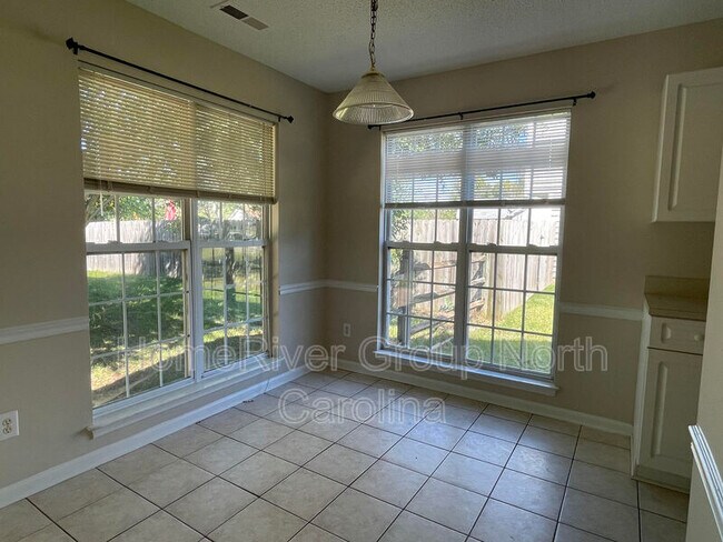 Building Photo - 12713 Cumberland Crest Dr