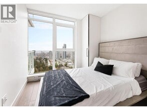 Building Photo - 657-657 Whiting Way