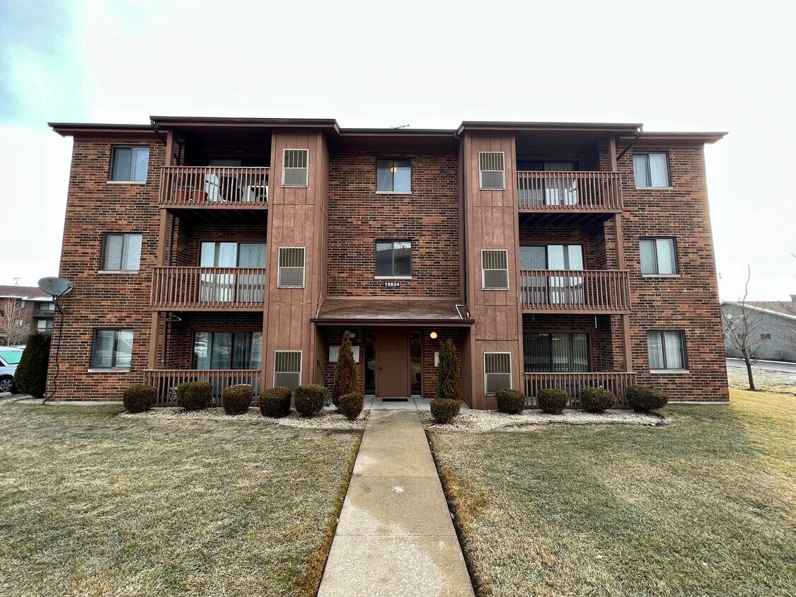 Foto principal - 15824 Peggy Ln