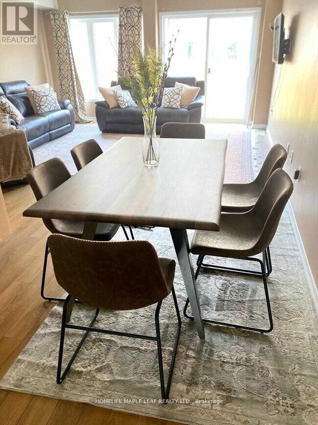 Photo du bâtiment - 9 Hoover Rd