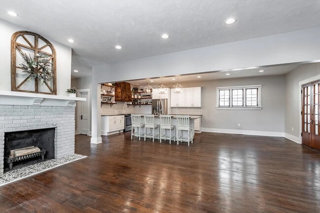 Photo - 304 N 43rd St House