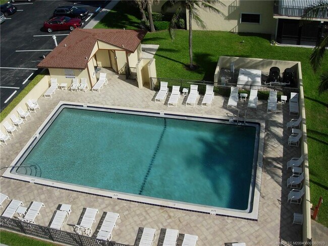 Foto del edificio - 7410 S Ocean Dr