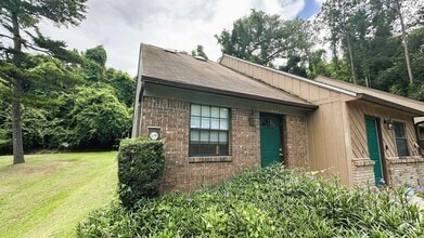 Building Photo - 1059 Ocala Rd