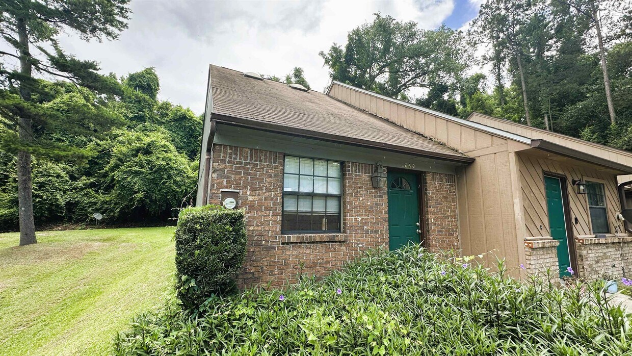 Primary Photo - 1059 Ocala Rd