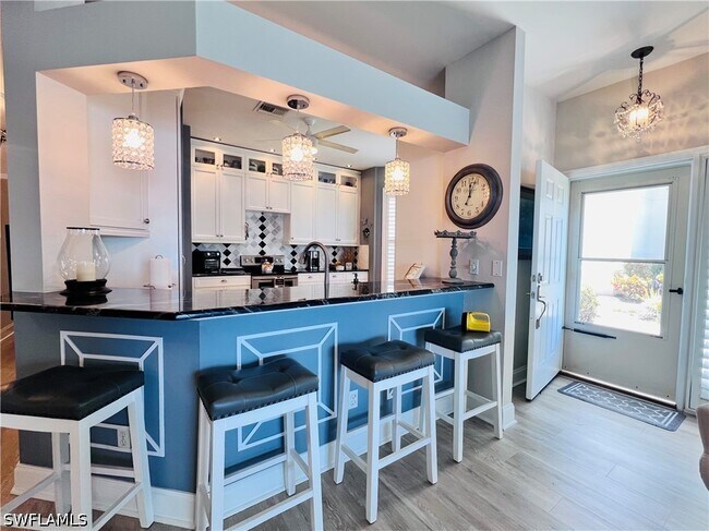 Foto del edificio - 3250 W Crown Pointe Blvd
