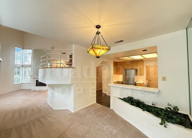 Building Photo - 12640 Springbrook Dr