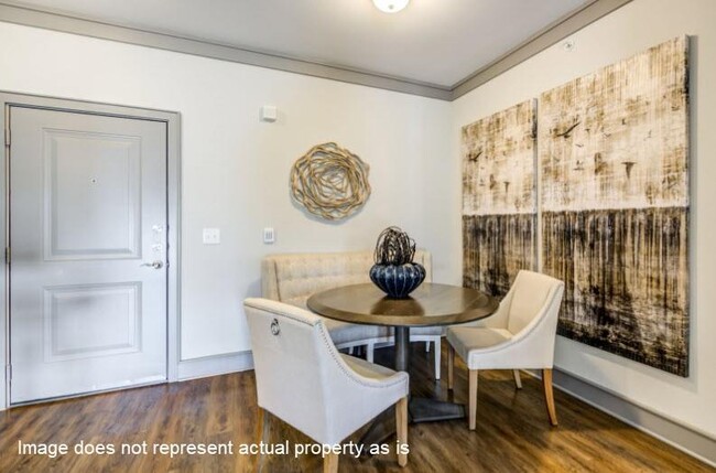 Foto del edificio - 4689 Mustang Pkwy