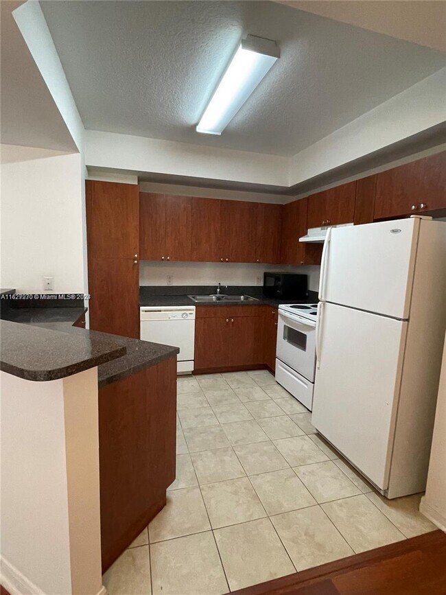 Foto del edificio - 115 SW 11th St