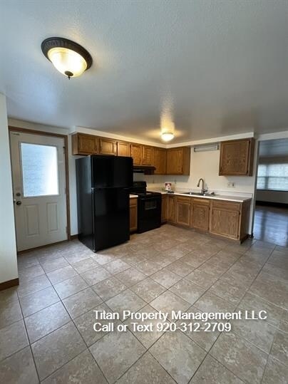 Building Photo - 1411 W Linwood Ave