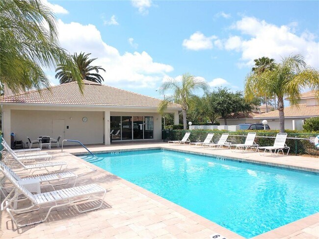 Building Photo - 7202 L Pavia Blvd