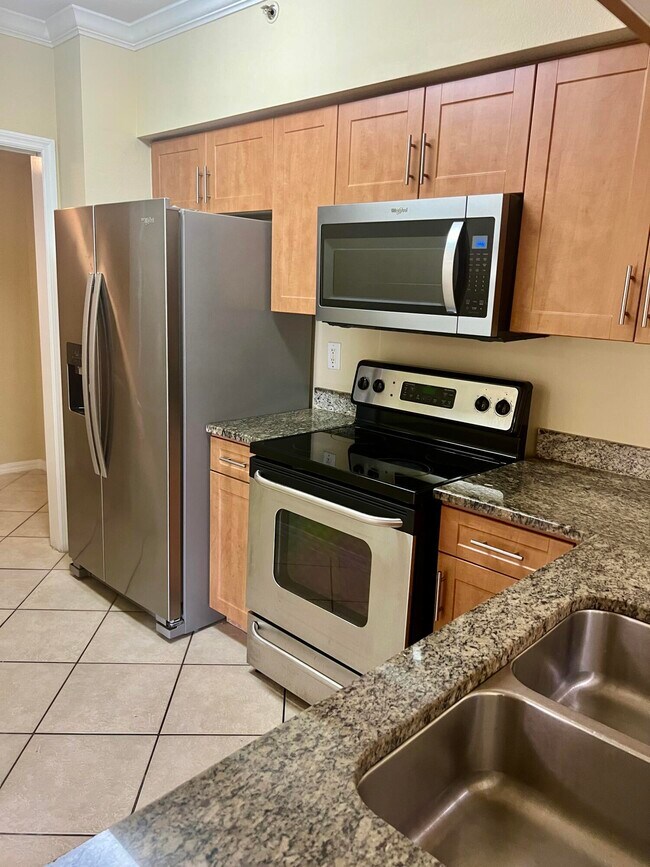 Foto del edificio - 6426 Emerald Dunes Dr
