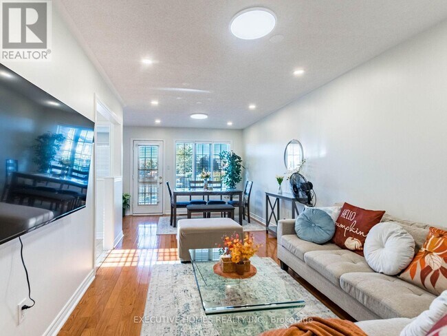 Photo du bâtiment - 5321 Red Brush Dr