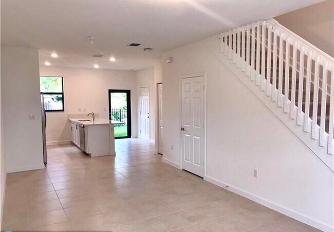 Foto del edificio - 2813 SW 17th Ave