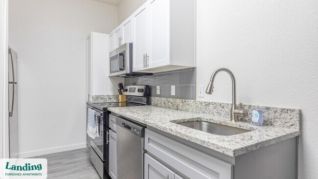 Foto del edificio - 1811 E Apache Blvd