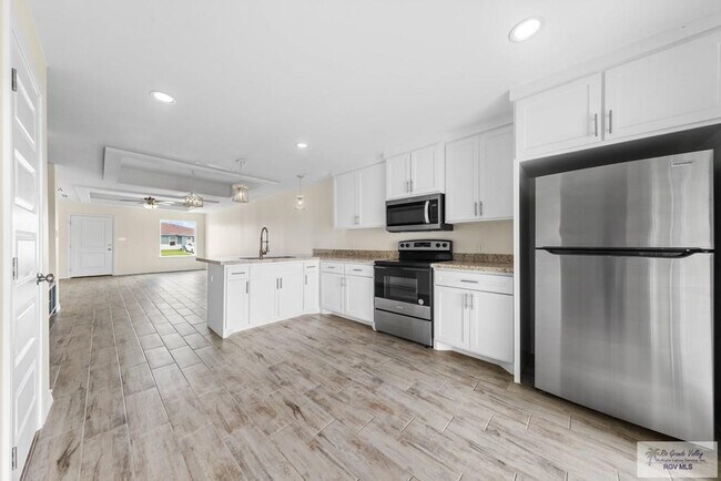 Foto del edificio - 690 Seminole Ln