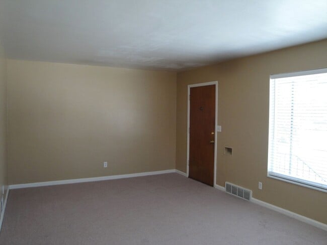 Foto del edificio - 3 Bedroom Home Near Sugarhouse!