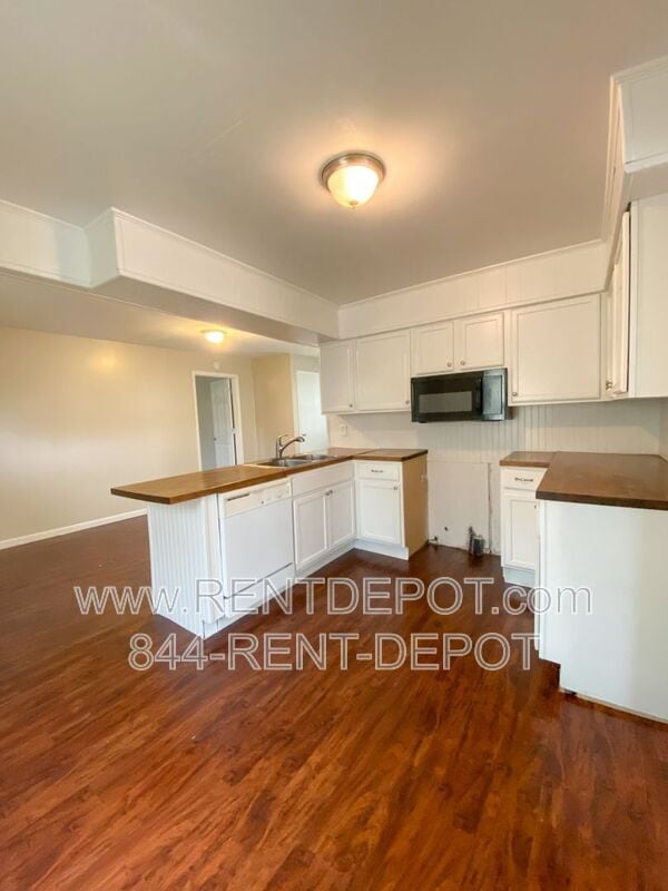 Foto del edificio - 2035 Hicks Dr