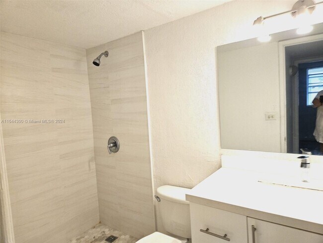Foto del edificio - 4550 NW 9th St