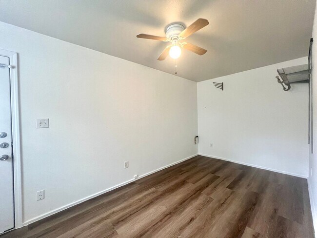 Foto del edificio - 1036 E 43rd St