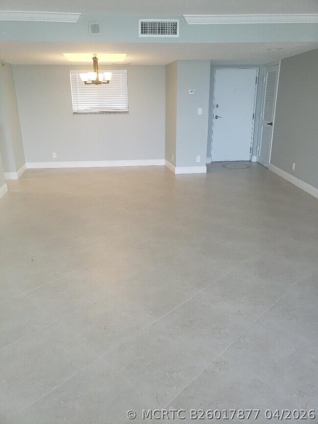 Foto del edificio - 200 Ocean Trail Way