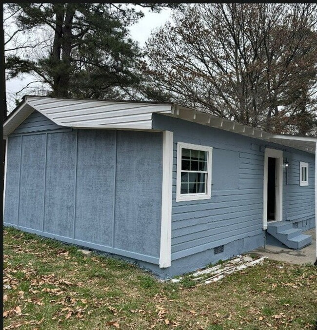 Foto del edificio - 5038 Westbrook Rd